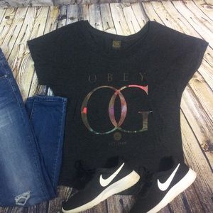 Obey charcoal gray t shirt
